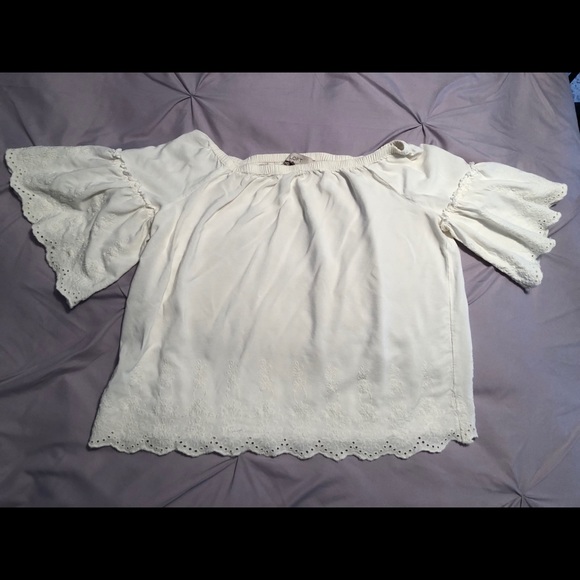 Loft eyelet bell sleeved off the shoulder top - Picture 4 of 8